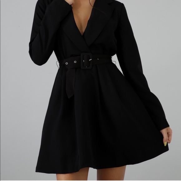 Host Pick NWT Black Draped sassy mini dress w/belt - Picture 3 of 7